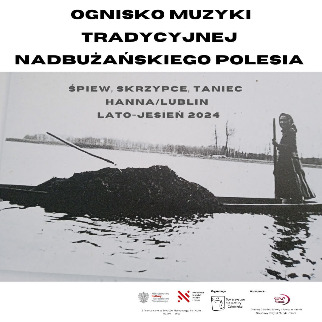 Kobieta stojąca na łódce. W ręku trzyma wiosło. 